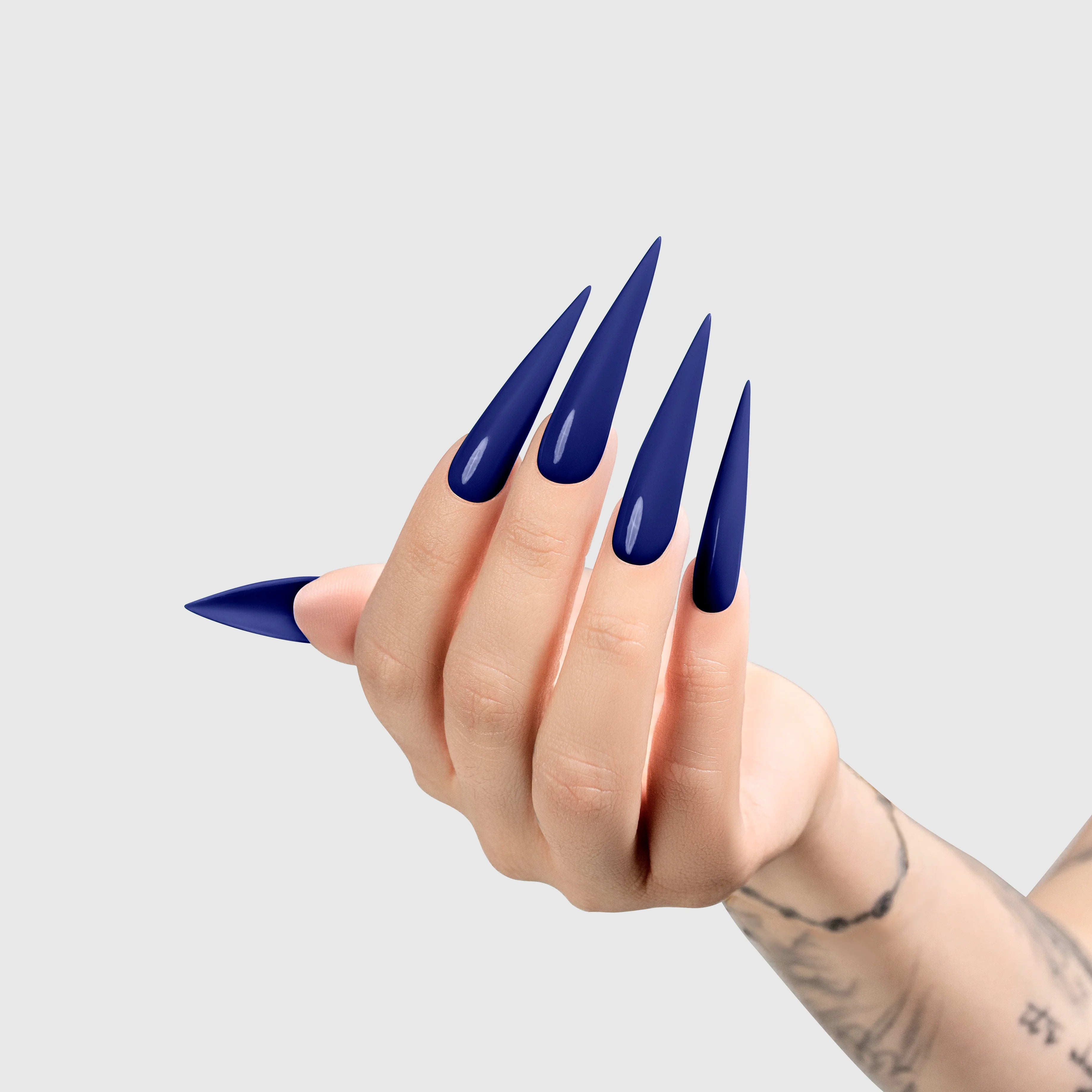 Chaun Legend Gel Polish Deep in Love (LG-5073) — swatch