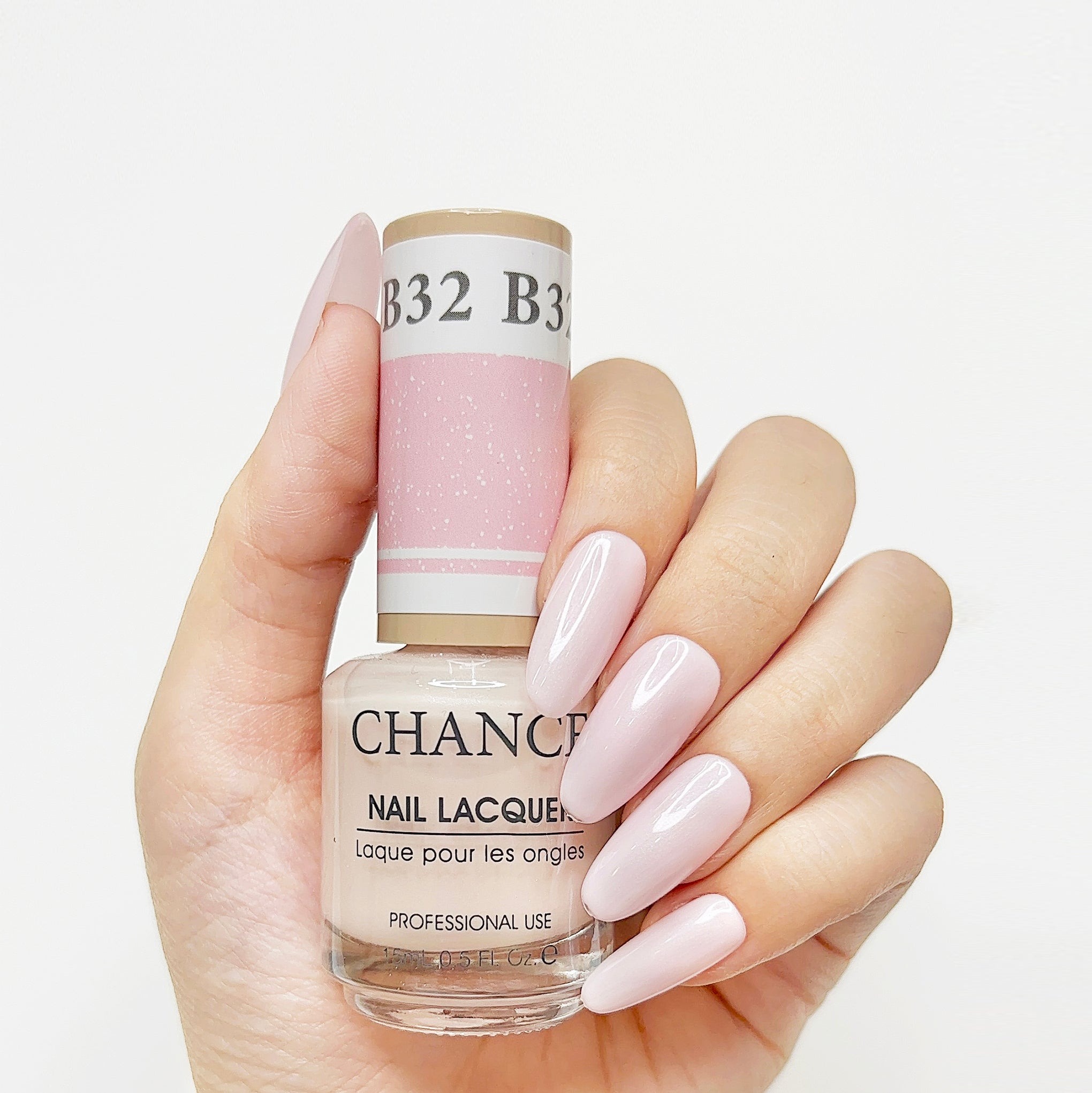 Chance by Cre8tion Matching Powder B32 — swatch (CR8-POW-B32)