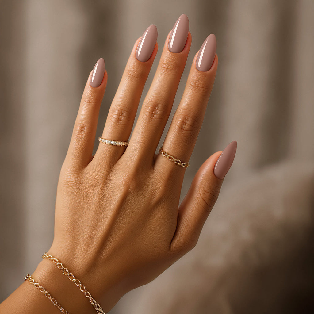Chaun Legend Gel Polish Crème De La Cocoa (LG-5109) — swatch